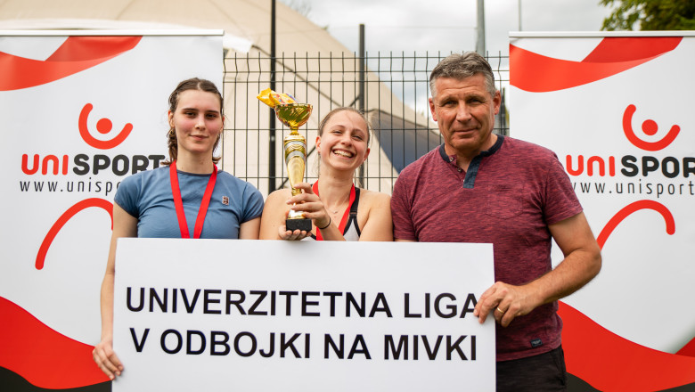 Ana Grajžl in Ivana Nagode s pred. Gregorjem Hribarjem (foto: Športna zveza Univerze v Ljubljani – UNISPORT)